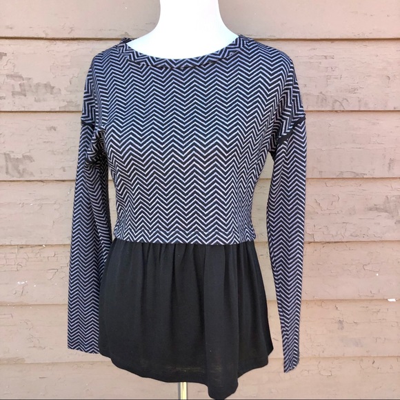 ☀️☀️☀️ 4/$20 People Like Frank designer peplum top! - Picture 2 of 7